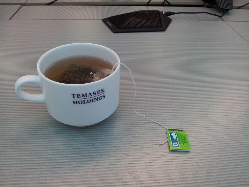口水 VS 茶！