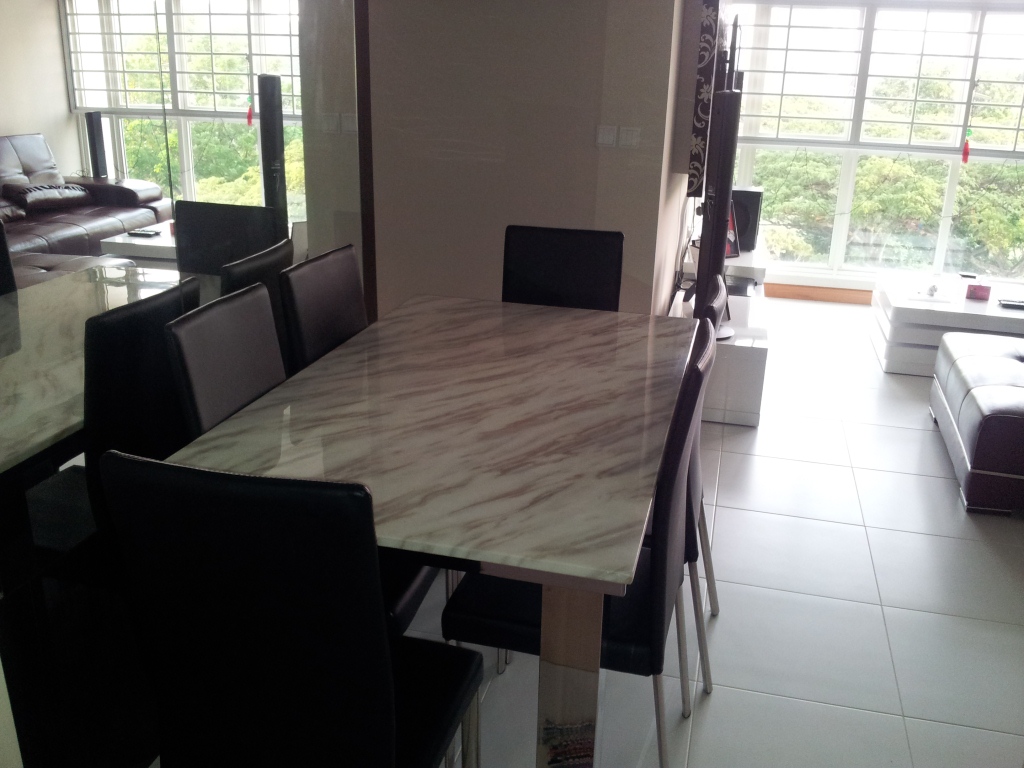 Dinning Area!!! I love the marble table!