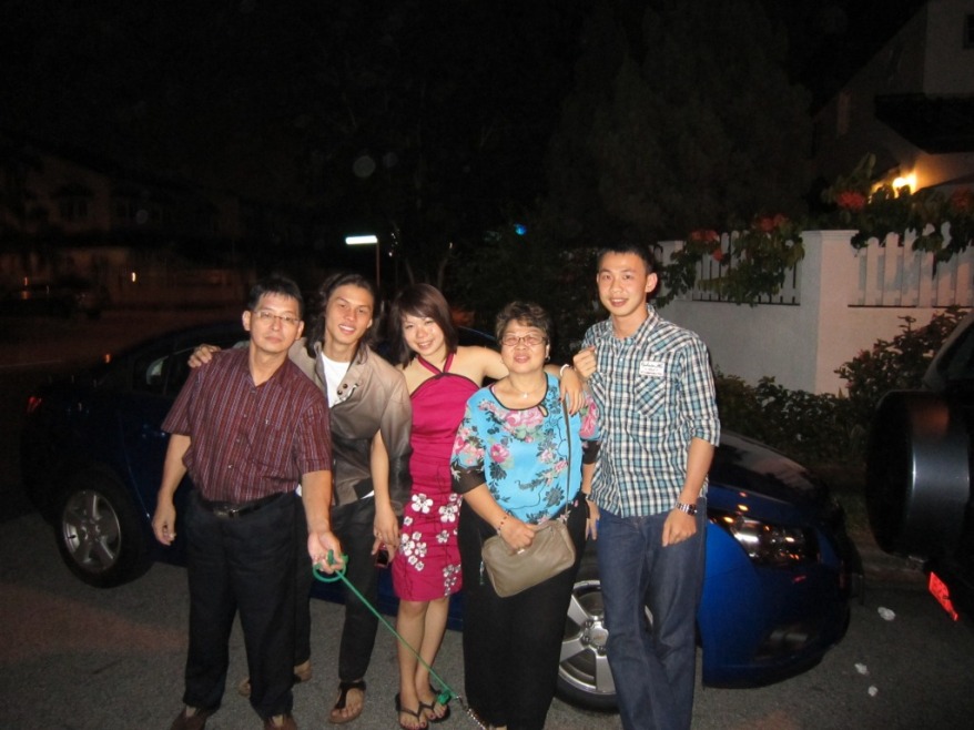 Photo with relatives! =)